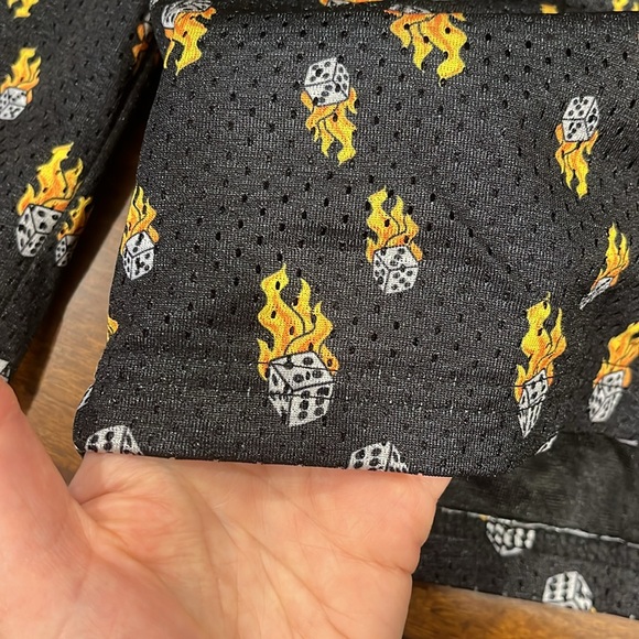 RPI flaming dice-mesh lined shorts-with drawl string. Mens size XL - Picture 4 of 10